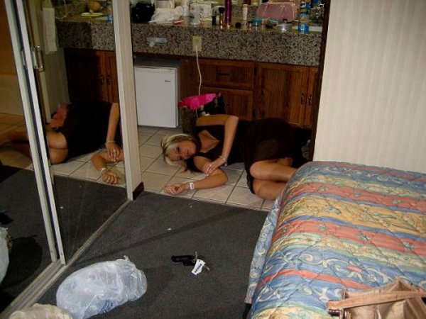 Фото-подборка пьяных девушек (+18)