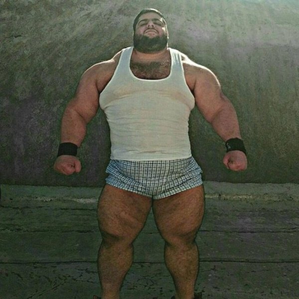 Иранский «Халк» весом более 150 кг