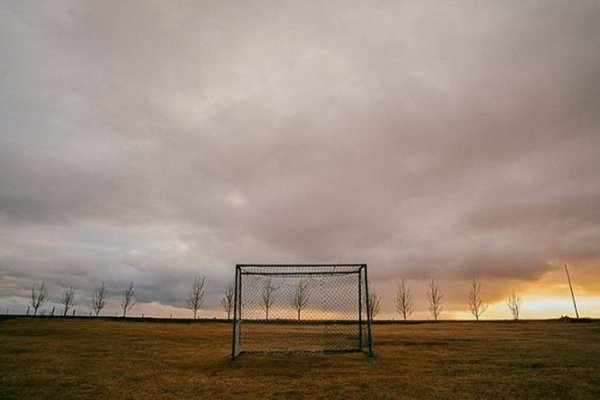 Как выглядят футбольные стадионы в Исландии