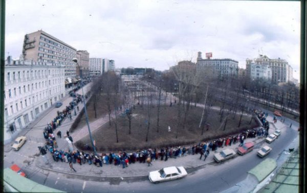 10 диких, скандальных и шокирующих явлений из "лихих 90-х" 