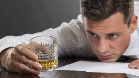 7 неизбежных проблем, которые ждут каждого любителя выпить