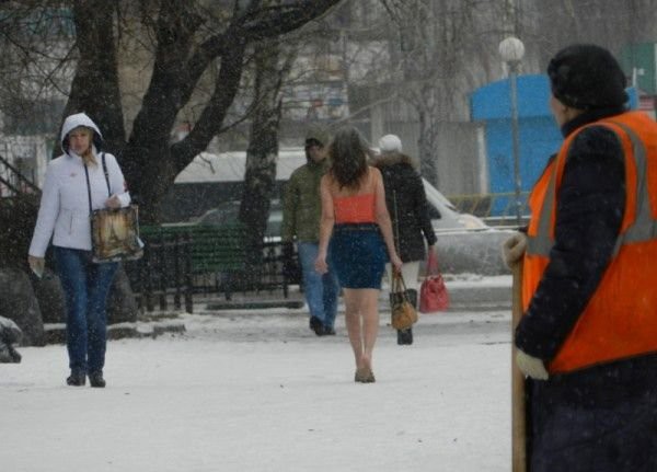 Зимние девчата, которые принесли в жертву здоровье ради красоты