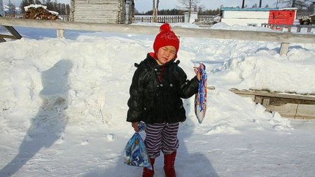 4-летняя девочка прошла 8 км по тайге за помощью родственникам