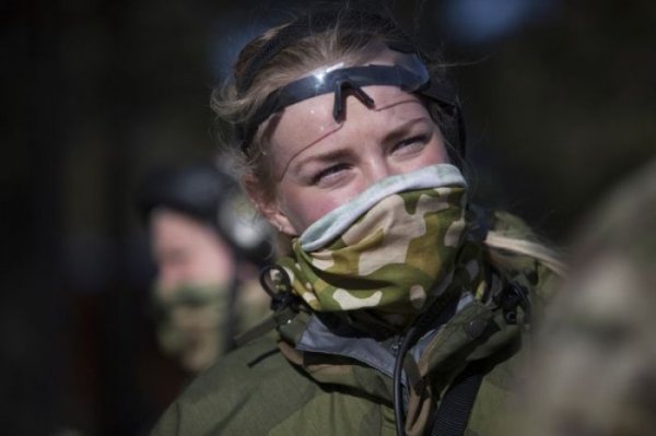 Тренировки первого женского спецназа Норвегии