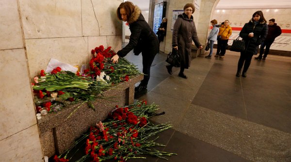  Фото: Памяти жертв теракта в метро Петербурга