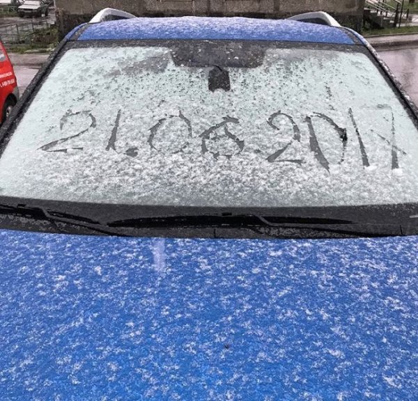 Летний снегопад в Мурманской области