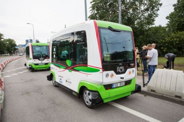 В Талине появились беспилотные автобусы