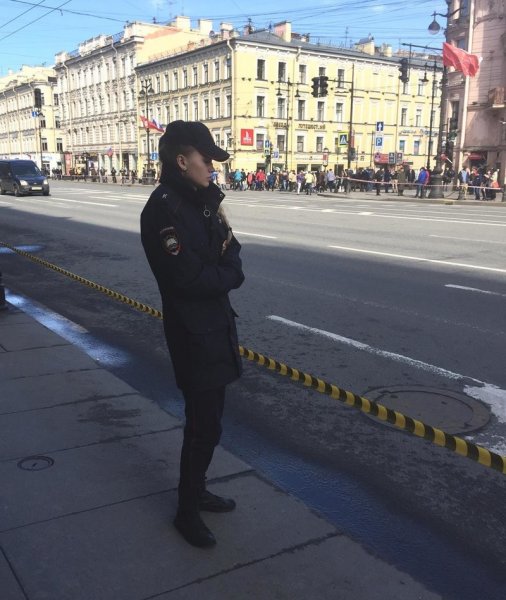 Я был плохим мальчиком, арестуйте меня полностью