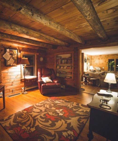25 уютных деревянных интерьеров, в которых хочется оказаться прямо сейчас