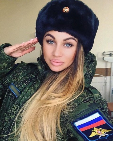 Красота - страшная сила: сногсшибательные россиянки в форме