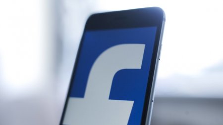 В Facebook теперь нельзя намекать на секс (предлагать его тоже нельзя)