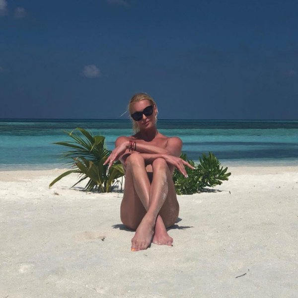 Анастасия Волочкова продолжает отдых на Мальдивах