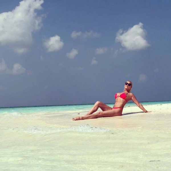 Анастасия Волочкова продолжает отдых на Мальдивах