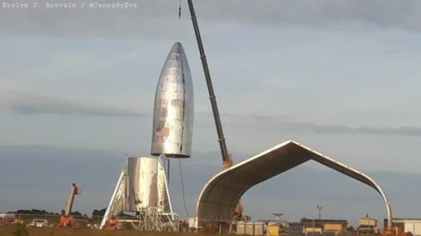 Илон Маск опубликовал фотографию космического корабля SpaceX Starship