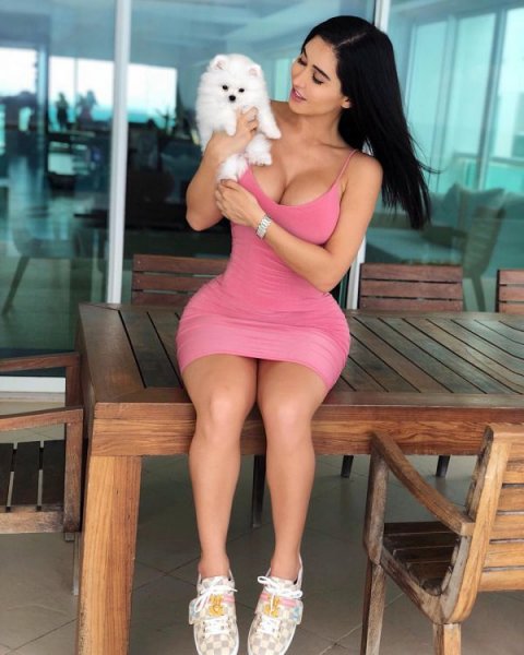 27-летняя американская модель Жослин Кано (Joselyn Cano) на фото из Instagram