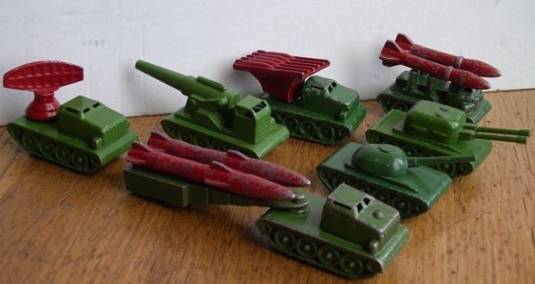Детские игрушки советских времен