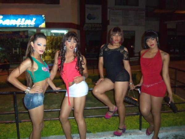 Проститутки на работе - фото