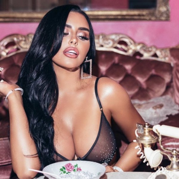 27-летняя американская модель Эбигейл Рэтчфорд (Abigail Ratchford) на фотографиях в Instagram