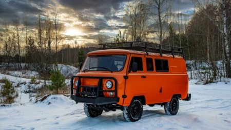 УАЗ выпустил оранжевую Буханку за 1 млн рублей