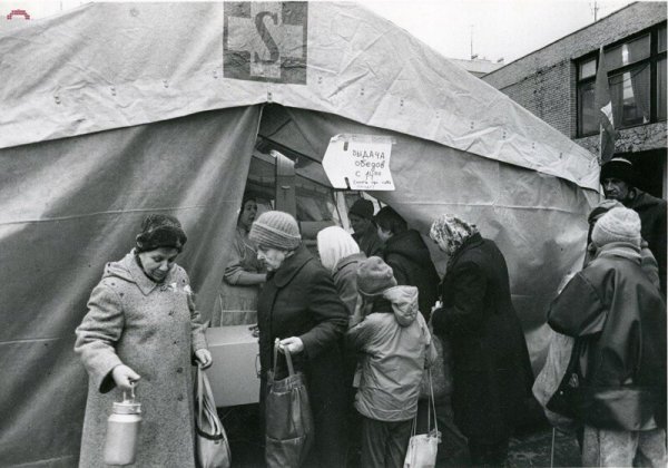 Суровые 90-е. Фотографии, которые кажутся сегодня немного фантастическими