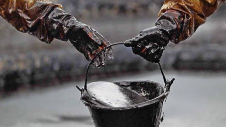 Прогноз аналитиков: цена на нефть Brent может рухнуть до 5 долларов за баррель