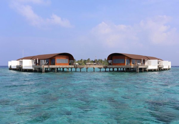 Отель The Westin Maldives Miriandhoo Resort на Мальдивах