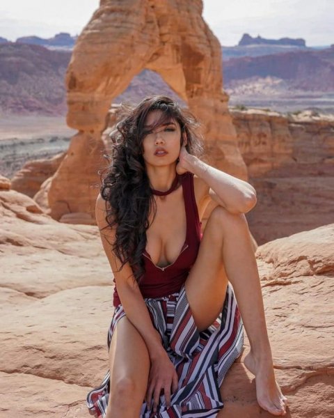26-летняя американская модель и актриса Диана Васкес (Diana Vazquez) на снимках в Instagram