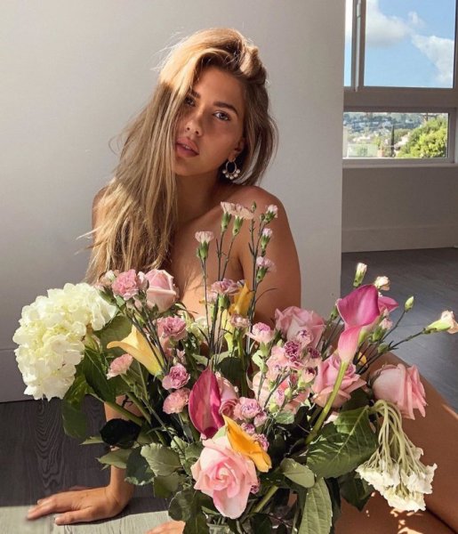 26-летняя американская модель и актриса Кара Дель Торо (Kara Del Toro) на фото в Instagram