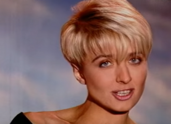 Как сейчас выглядит звезда 90-х Татьяна Овсиенко, исполнившая хит "В пути шофер-дальнобойщик"