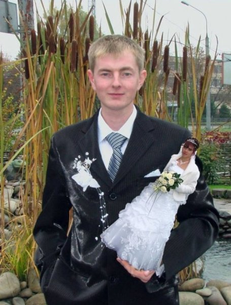 Перебор с "Фотошопом" на свадебных фотографиях из России