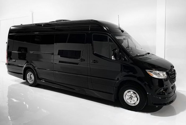 Пуленепробиваемый Mercedes Sprinter стоимостью 550 000 долларов