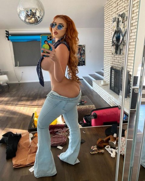 26-летняя американская модель Аманда Николь (Amanda Nicole) на фото в Instagram