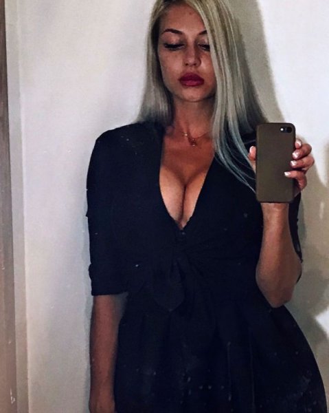 Победительницу конкурса "Краса Росгвардии" Анну Храмцову уволили из-за видео в Instagram