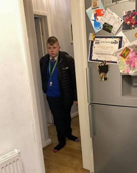 В Англии 12-летний школьник Кэл Белл организовал подпольный рейв в туалете католического колледжа