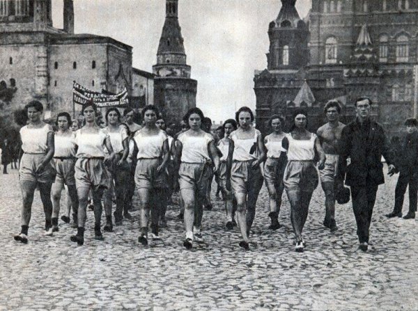 Спортсменки, комсомолки, красавицы 1930‑х