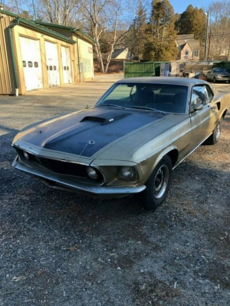 Ford Mustang 1969 года, который стоял без движения 40 лет