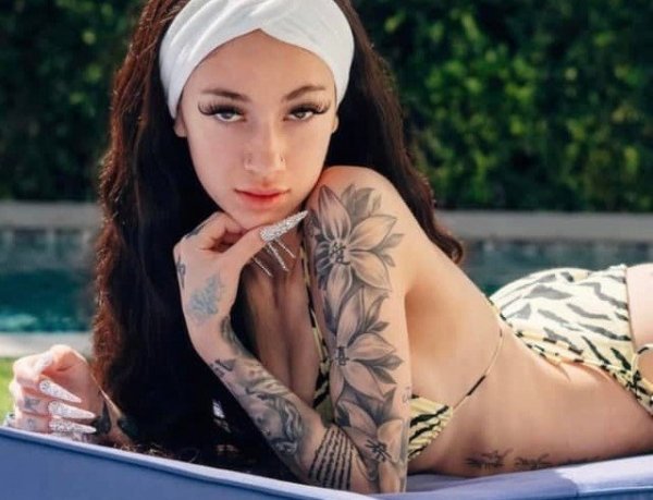 Рэперша Bhad Bhabie заработала миллион долларов за шесть часов, публикуя фотографии