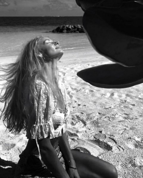 "Скромный" отдых на Мальдивах исполнительницы новой Анны Карениной - Светланы Ходченковой