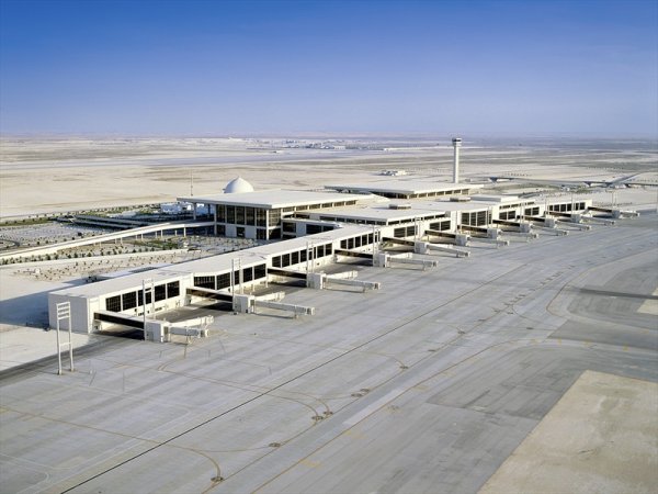 25 самых ужасных аэропортов со всего мира