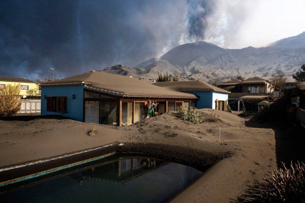 Как вулкан похоронил остров Ла-Пальма под вулканическим пеплом