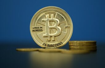 Основатель TRON предложил создать DAO для защиты Павла Дурова от обвинений во Франции